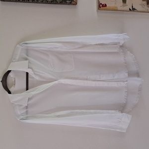 Bella Dahl White Button Up Shirt with Frayed Hem